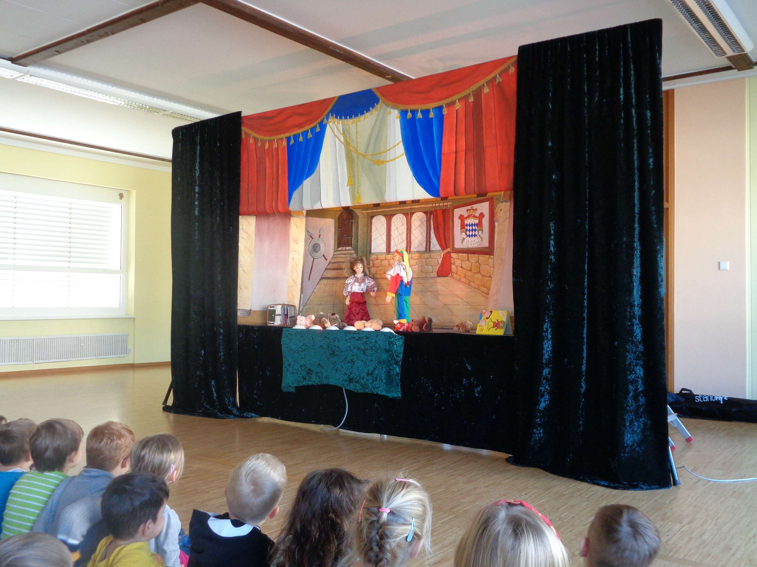  Das Marionettentheater lies die Herzen der Kinder des Pestalozzi-Kindergartens höherschlagen 